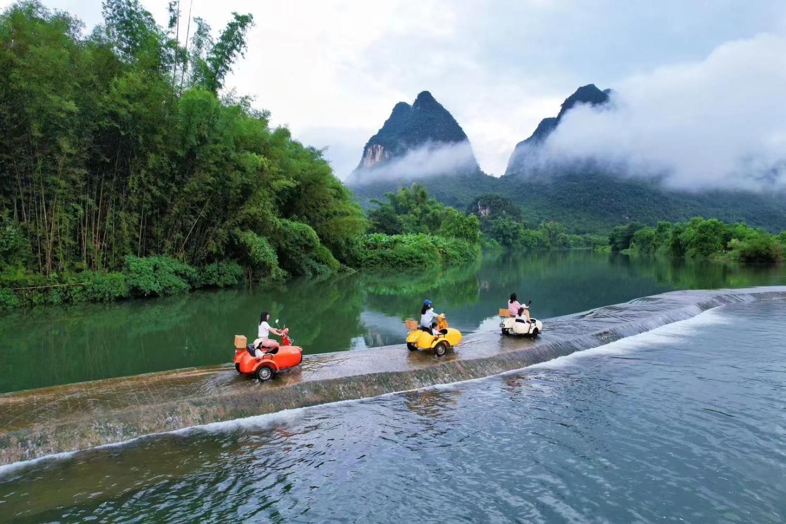 Yangshuo Fortune Lake Inn- One Way Free Pick Up From Airport Or Ts Over 3 Nights Exteriér fotografie